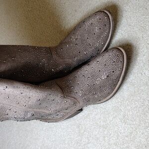 Very G women's light brown fabric rhinestone imbedded zip calf boots. 7.5